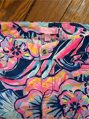 Lilly Pulitzer Multicolor Floral straight leg pants in Navy, Pink & Yellow